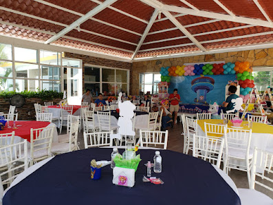 Salón De Eventos Jardín Los Mangos